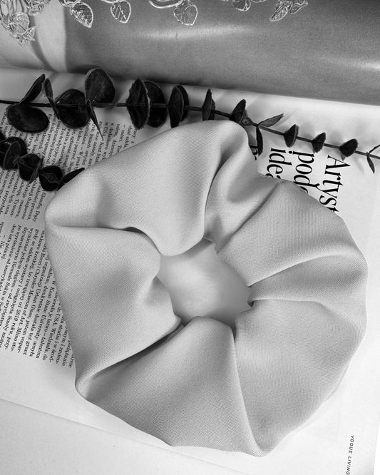 Różowa gumka do włosów Scrunchie